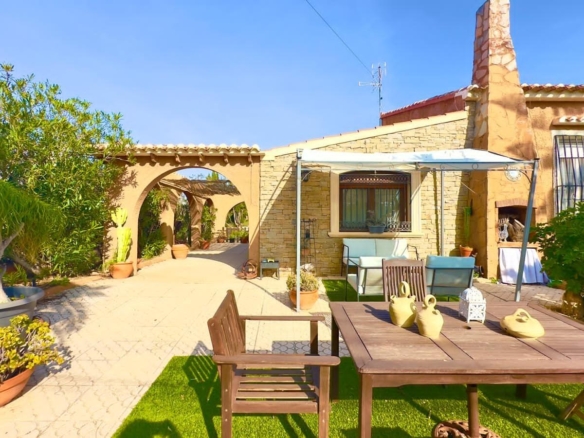 Villa in Torrevieja – YC417616