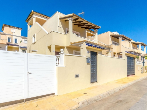 Villa in Orihuela Costa – YC418022