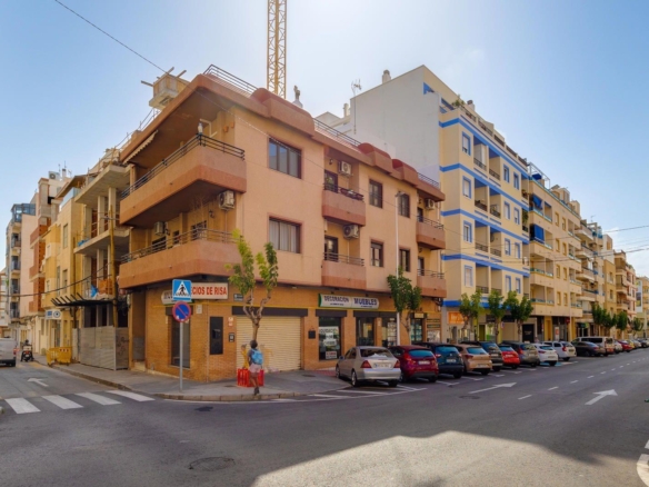 Apartment in Torrevieja – YC418128