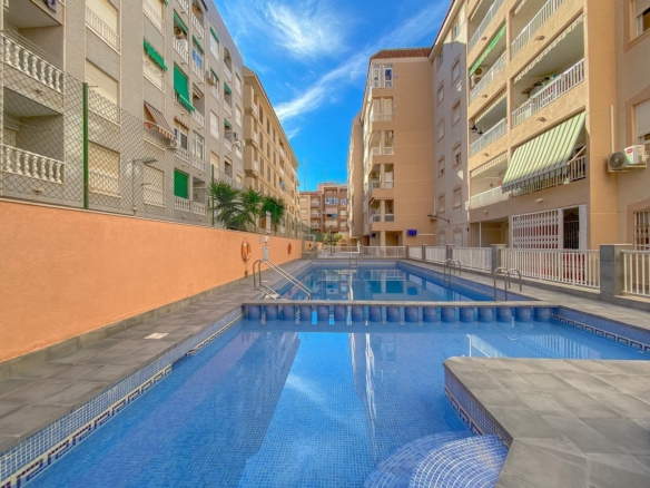 Penthouse in Torrevieja – YC418132