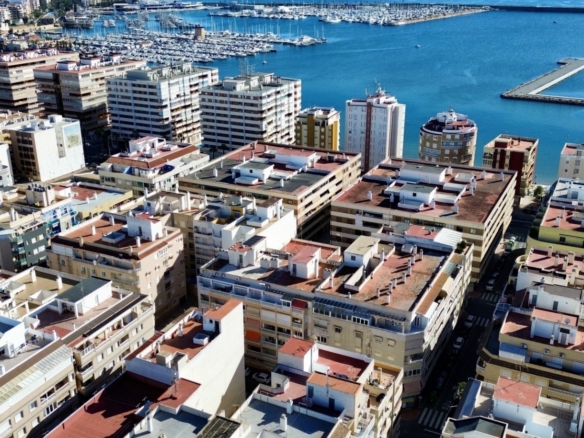 Apartment in Torrevieja – YC417959