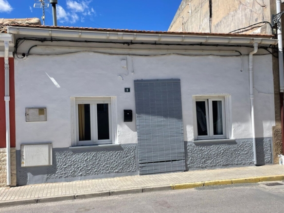 Town House in Pinoso – YC418425