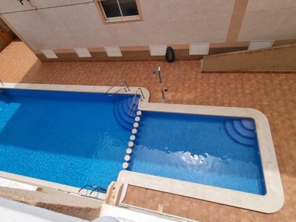 Apartment in Torrevieja – YC418453