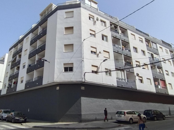 Apartment in Torrevieja – YC418457
