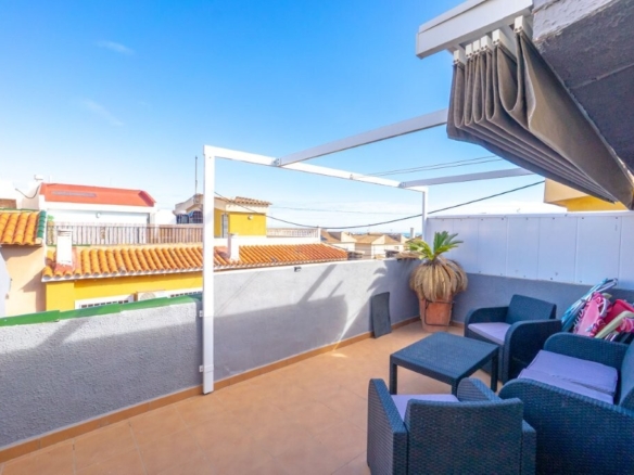 Town House in Torrevieja – YC418468