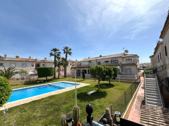 Bungalow in Torrevieja – YC418680
