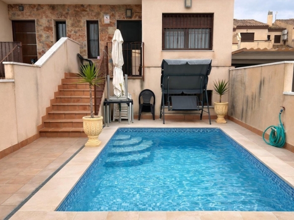 Semi Detached in Los Alcazares – YC418798