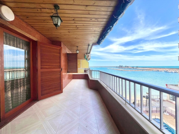 Apartment in Torrevieja – YC419089