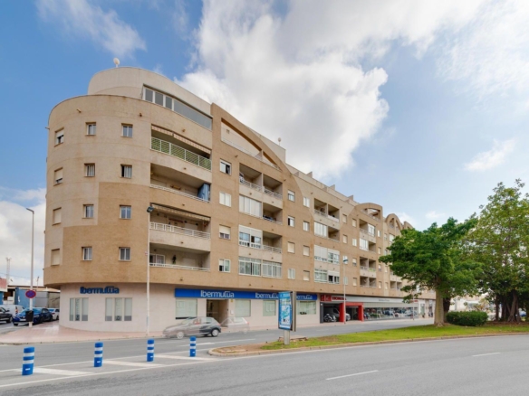Apartment in Torrevieja – YC419160