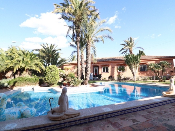 Villa in Torrevieja – YC419164