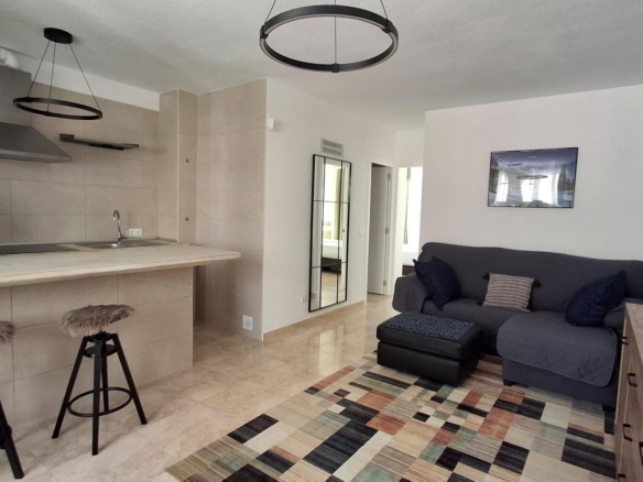Apartment in Torrevieja – YC419402