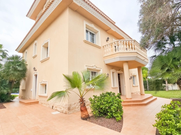 Villa in Cabo Roig – YC419434