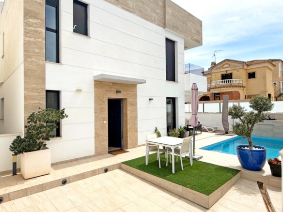 Villa in Orihuela Costa – YC419487