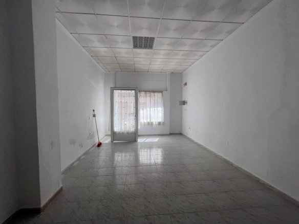 Commercial in Torrevieja – YC419682
