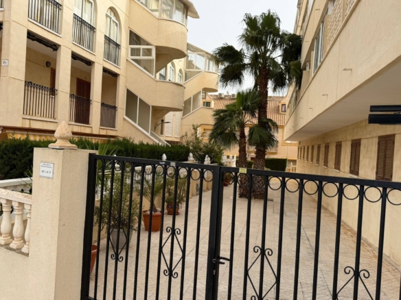 Apartment in Orihuela Costa – YC419697