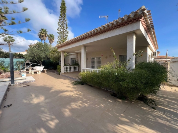 Villa in Playa Flamenca – YC419743