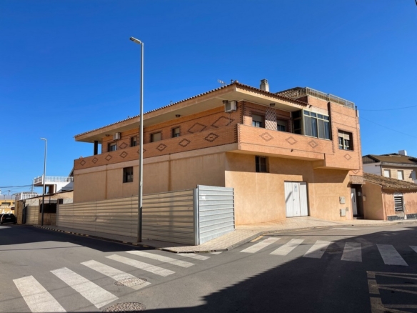 Semi Detached in La Union – YC419747