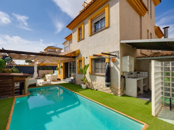 Villa in Los Montesinos – YC419847