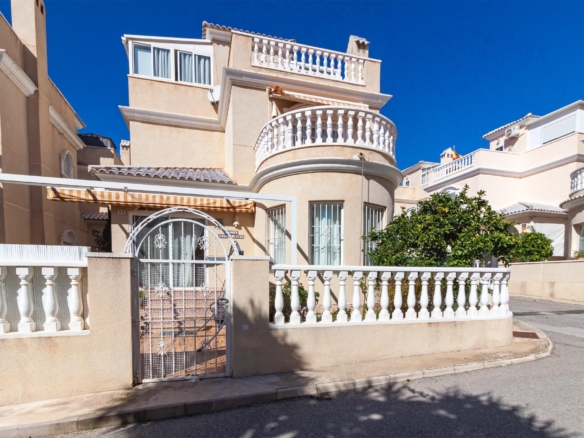 Villa in Orihuela Costa – YC419916