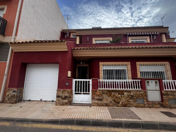 Villa in Los Alcazares – YC420094