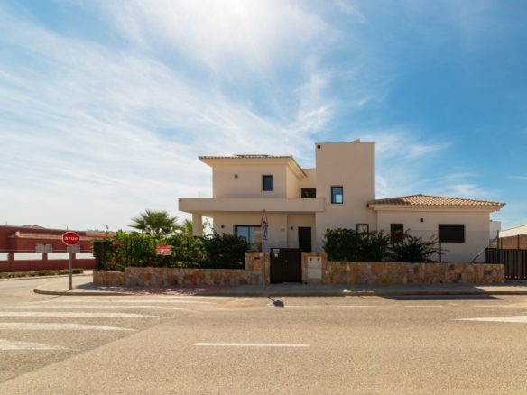 Villa in Los Montesinos – YC420182