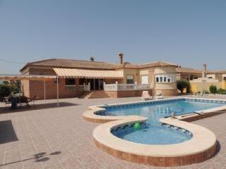 Villa in Catral – YC420316