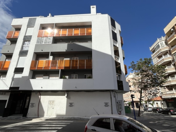 Apartment in Torrevieja – YC420660