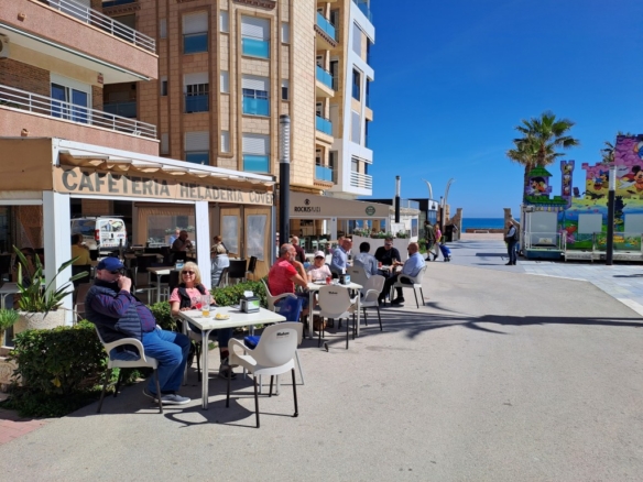 Commercial in La Mata – YC420694