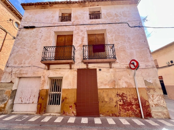 Town House in Pinoso – YC420931
