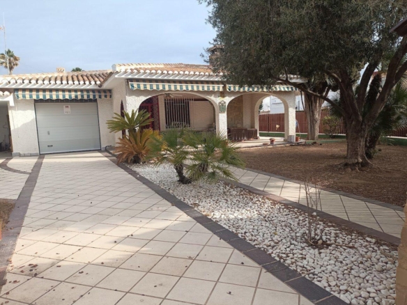 Villa in Orihuela Costa – YC421121