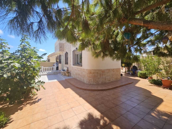 Villa in Torrevieja – YC421133