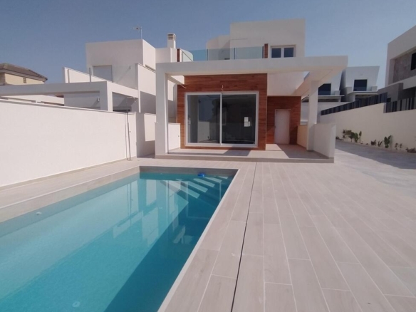 Villa Penthouse in Torrevieja – YC421194
