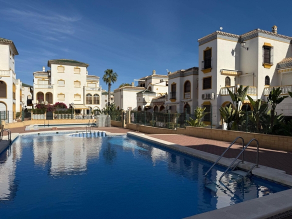 Bungalow in Torrevieja – YC421231