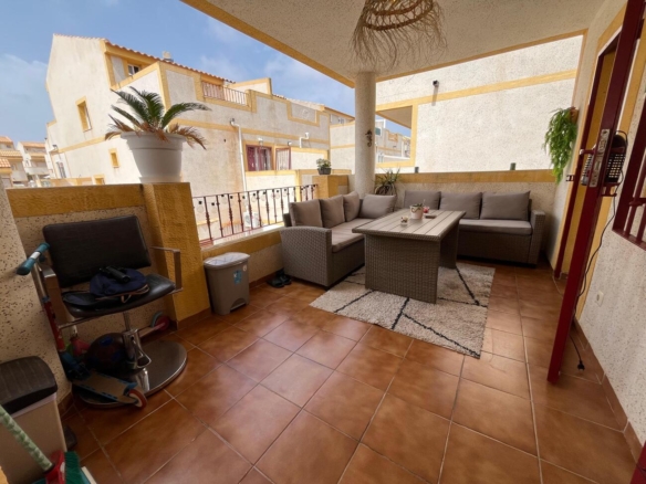 Town House Penthouse in Torrevieja – YC421258
