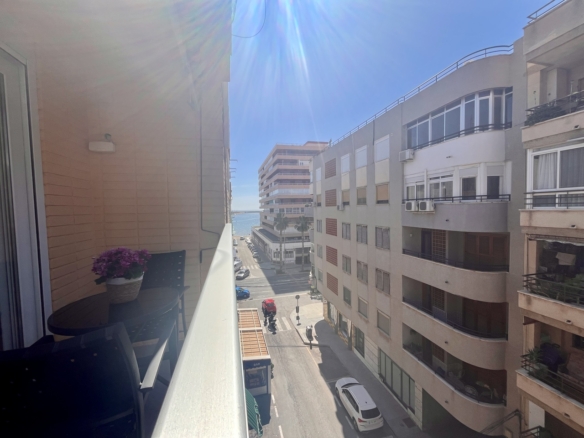 Apartment in Torrevieja – YC421327