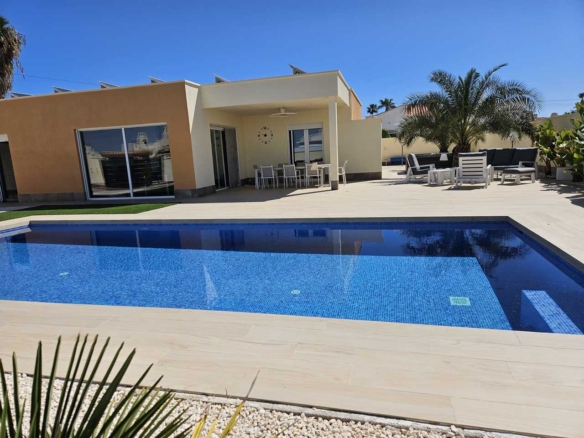 Villa in Torrevieja – YC416947