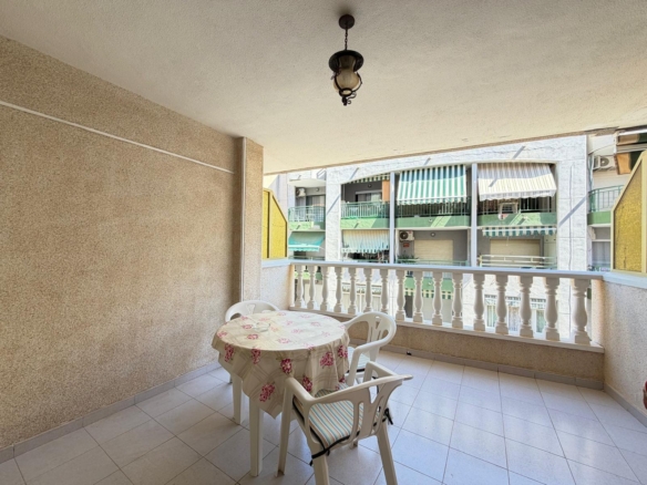 Apartment in Torrevieja – YC420892