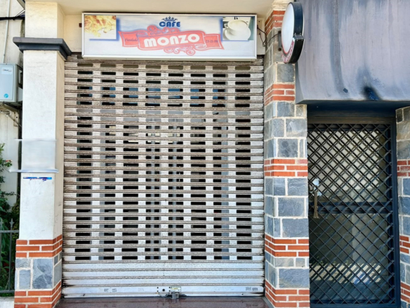 Commercial in Torrevieja – YC417477