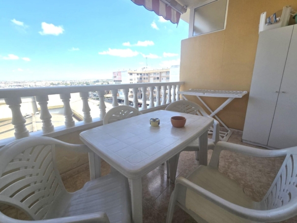 Apartment in Torrevieja – YC492599
