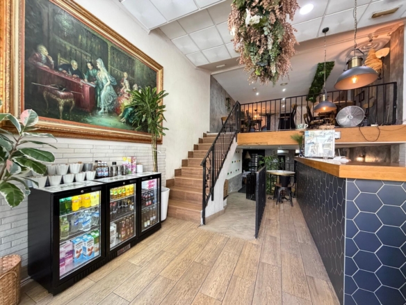 Commercial in Torrevieja – YC430434