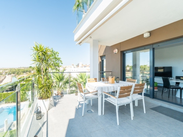 Penthouse in Villamartin – YC430499