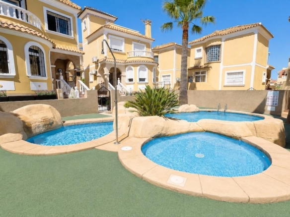 Villa in Orihuela Costa – YC430645