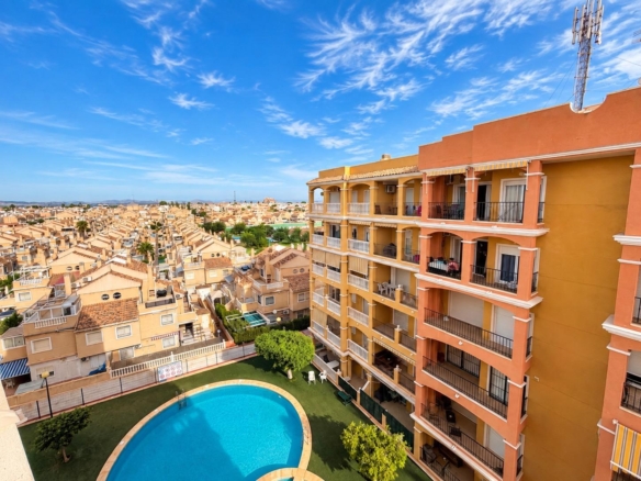 Penthouse in Torrevieja – YC416188