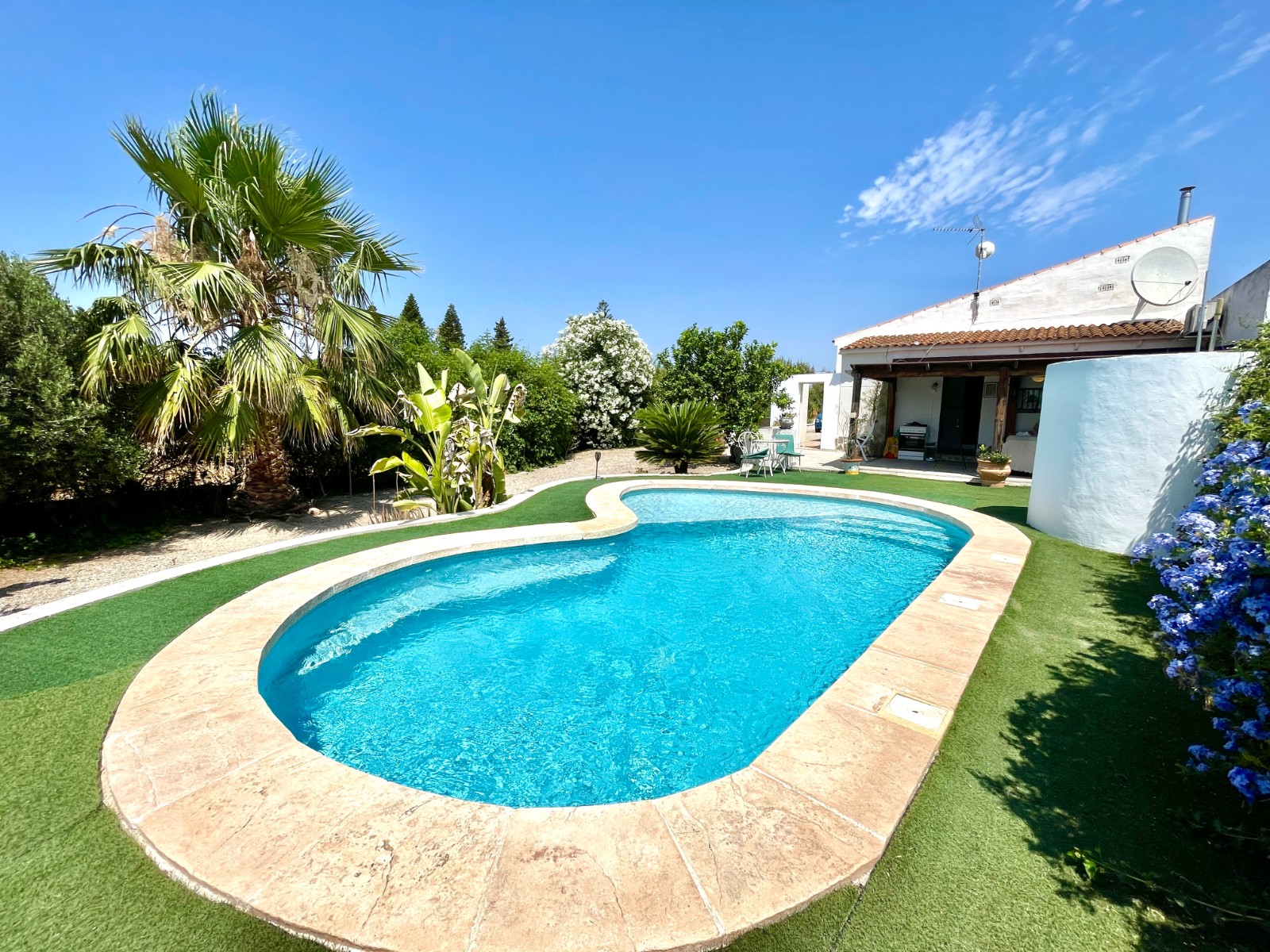Villa for sale in Daya Nueva