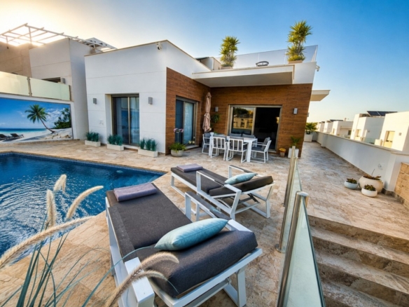 Villa in San Miguel de Salinas – YC435026