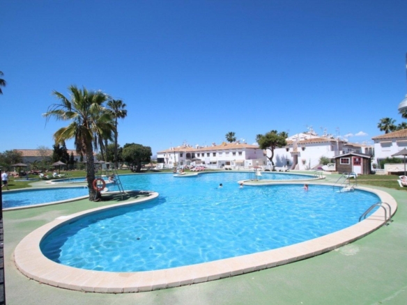 Bungalow in Torrevieja – YC435119