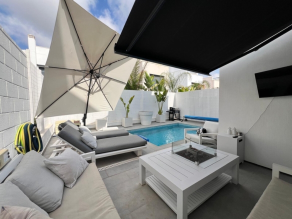 Villa in Orihuela Costa – YC438691