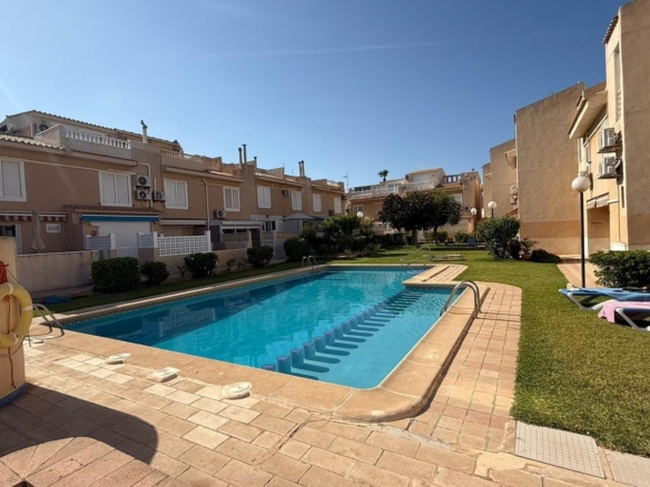 Duplex in Torrevieja – YC438768