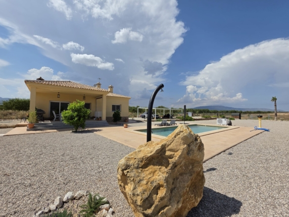Villa in Pinoso – YC438816