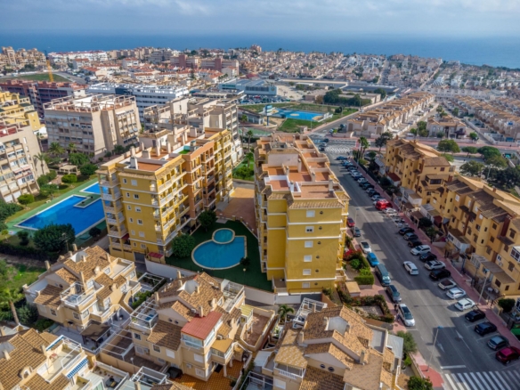 Penthouse in Torrevieja – YC416188